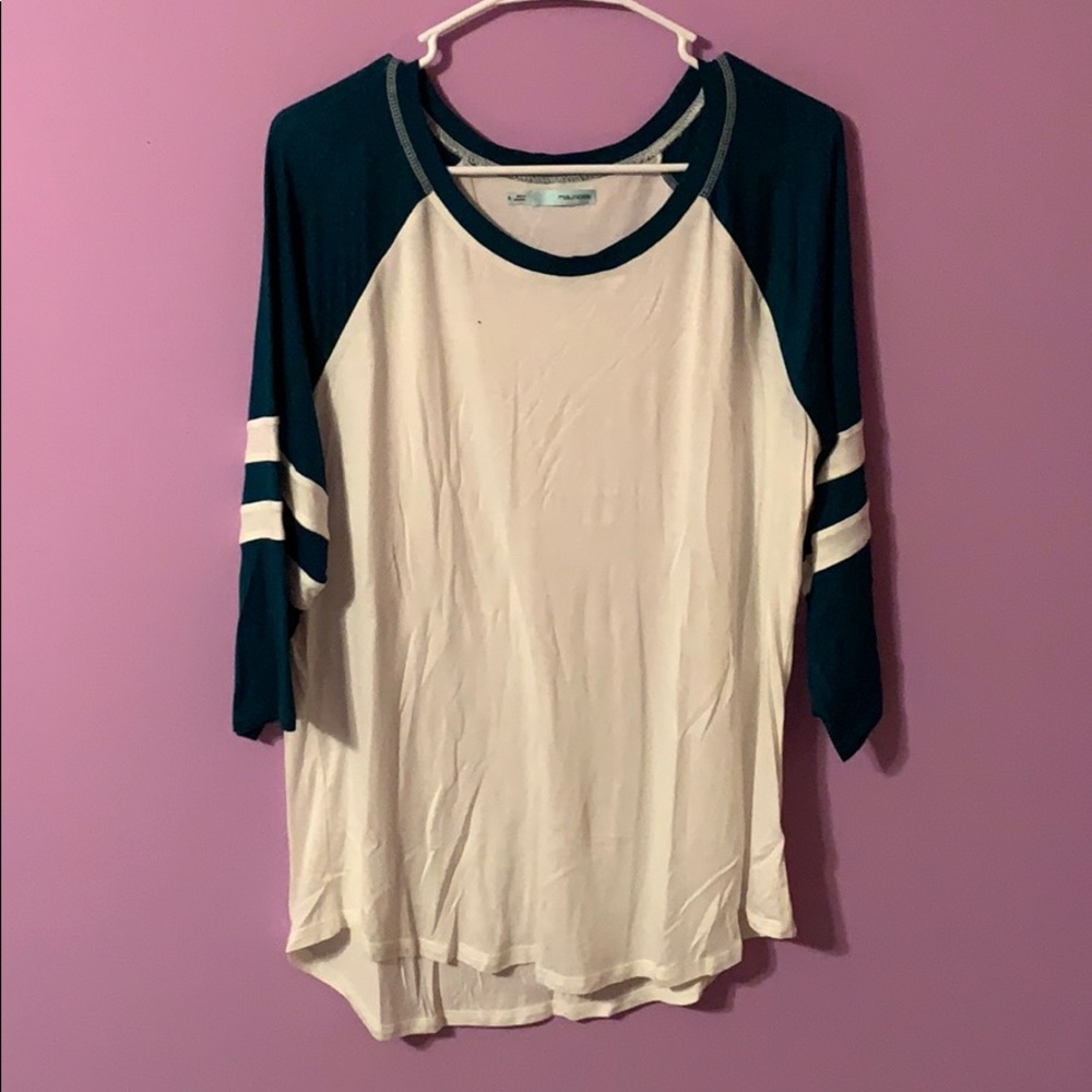 Baseball tee